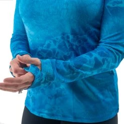 Realtree Women's RTF Blue Long Sleeve Performance Shirt | Wav3 11 Realtree Women's RTF Blue Long Sleeve Performance Shirt | Wav3 -Camouflage Sales Shop Aspect Blue Long Sleeve Womens model details 31204.1656343295