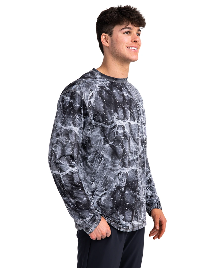 Realtree Fishing Reversible Performance Men's Black Shirt | COV3 4 Realtree Fishing Reversible Performance Men's Black Shirt | COV3 - Image 2