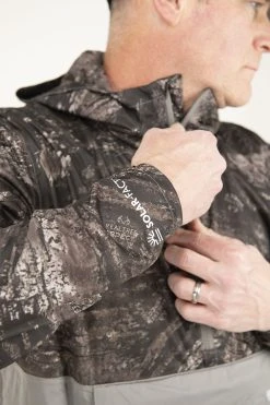 Realtree Men's Black Roaring Springs Packable UPF 40+ Rain Jacket | Aspect -Camouflage Sales Shop DSC 0509 65519.1676473206