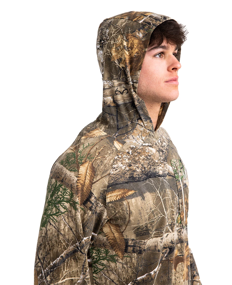 Realtree Bamboo Men's Long Sleeve Hooded Shirt | EDGE 5 Realtree Bamboo Men's Long Sleeve Hooded Shirt | EDGE - Image 3