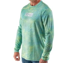 Realtree Men's RTF Mako Green Long Sleeve Performance Shirt -Camouflage Sales Shop Mako Green Shirt model side 99907.1656344867