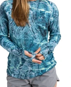 Realtree Fishing Long Sleeve Performance Women's Green Raglan Shirt | COV3 -Camouflage Sales Shop W106 CG THUMBHOLES.JPG 42066.1692709791